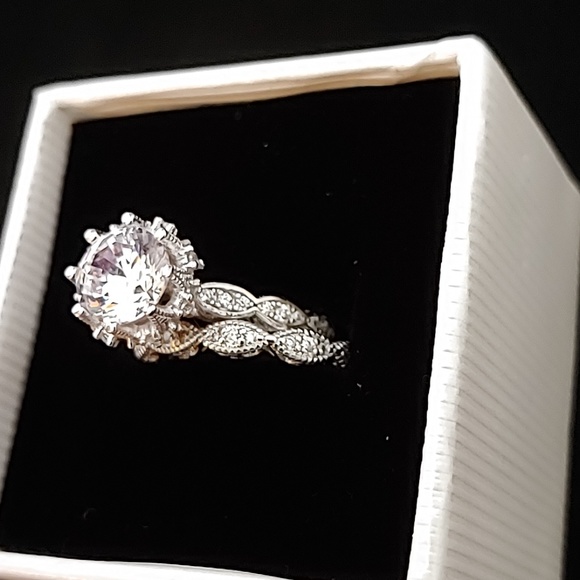 Jewelry - NWOT CZ 925 engagement ring and band size 5